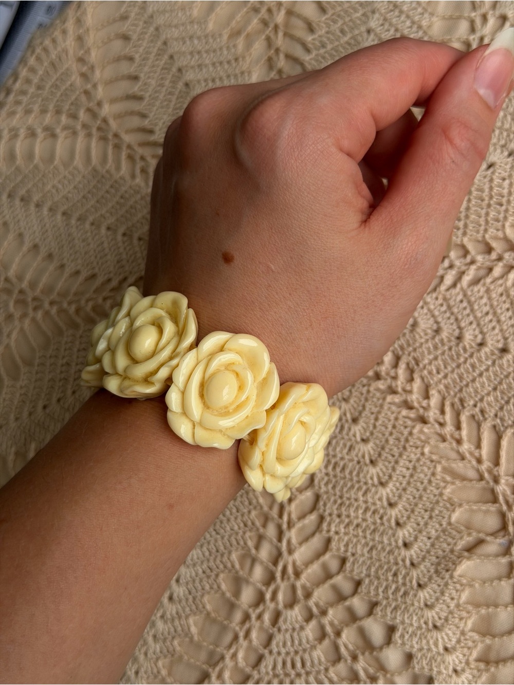 Vintage Celluloid Carved Rose Bracelet Cream Ivory Lucite Flowers 1950s
